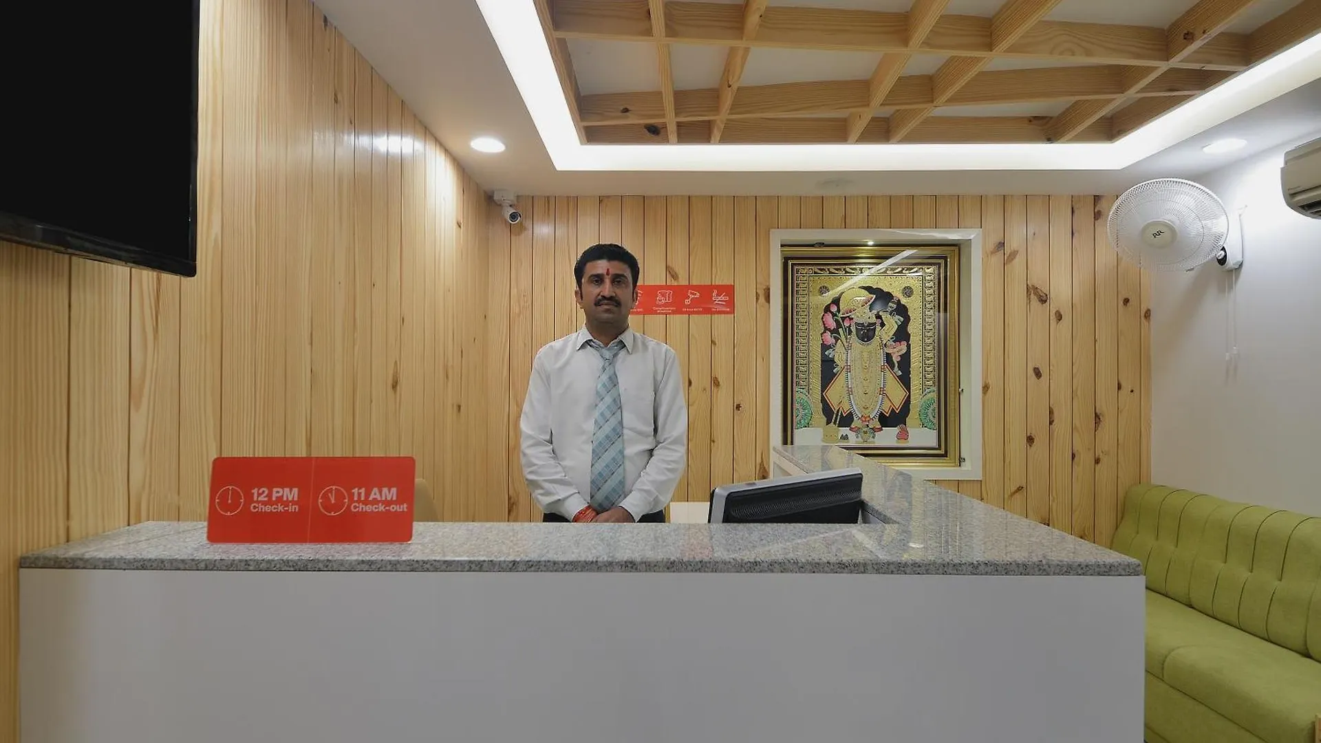 Otel Collection O Surajpole Formerly Blu Orchid Udaipur