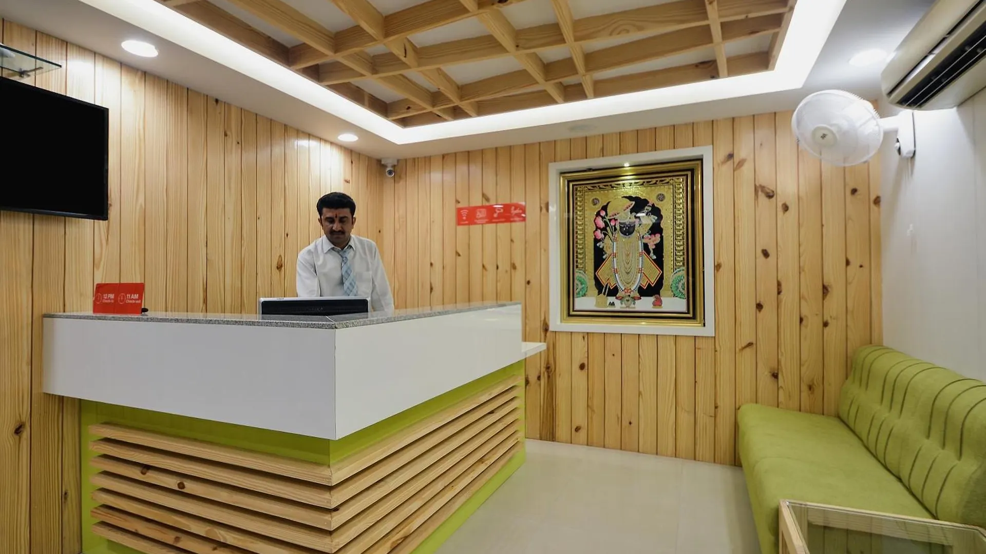 Hotel Collection O Surajpole Formerly Blu Orchid Udaipur